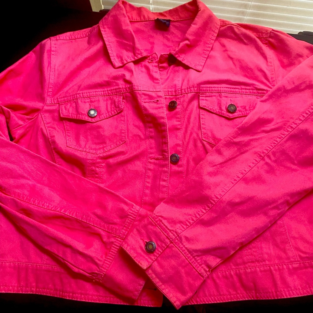 Cute pink jean jacket gentle used